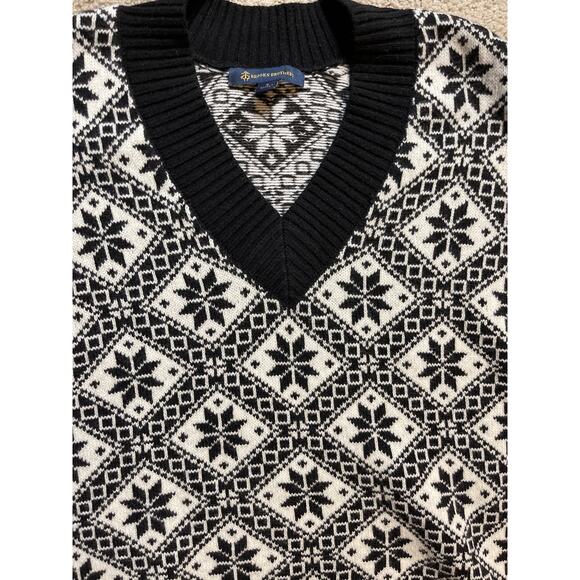 Brooks Brothers Wool Blend Black & White Snowflake V-Neck Sweater Size Small - Picture 9 of 9